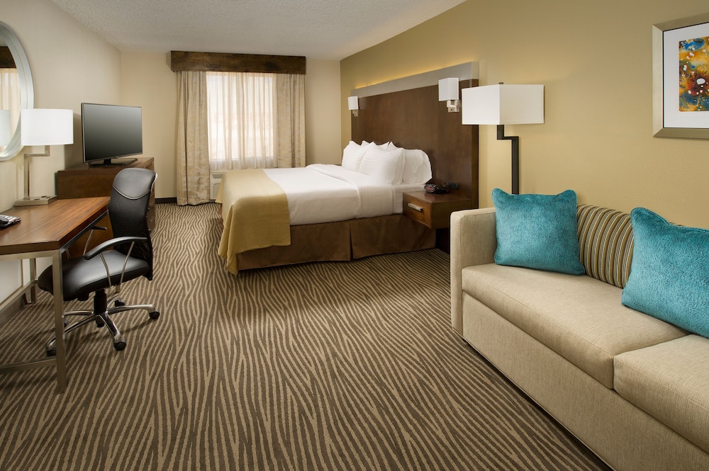 holiday inn el paso airport by ihg