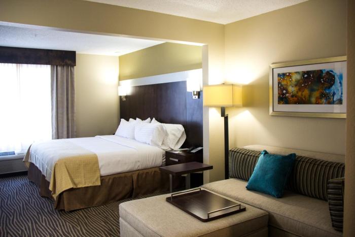 holiday inn el paso airport by ihg