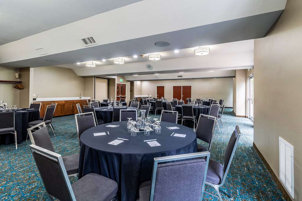 clarion hotel portland airport