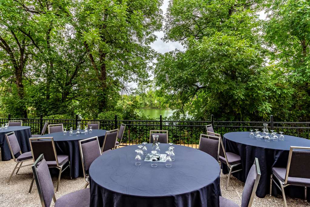 clarion hotel portland airport