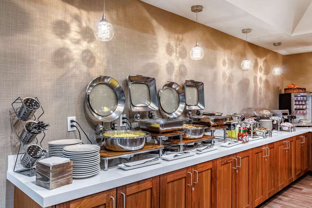 clarion hotel portland airport