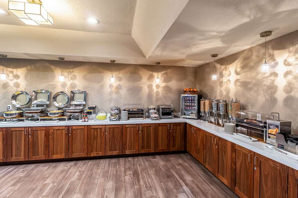 clarion hotel portland airport