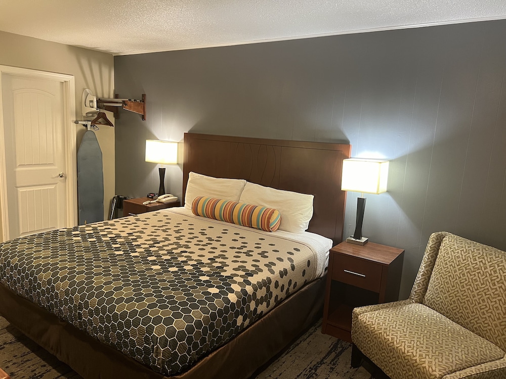 travelers inn eugene university