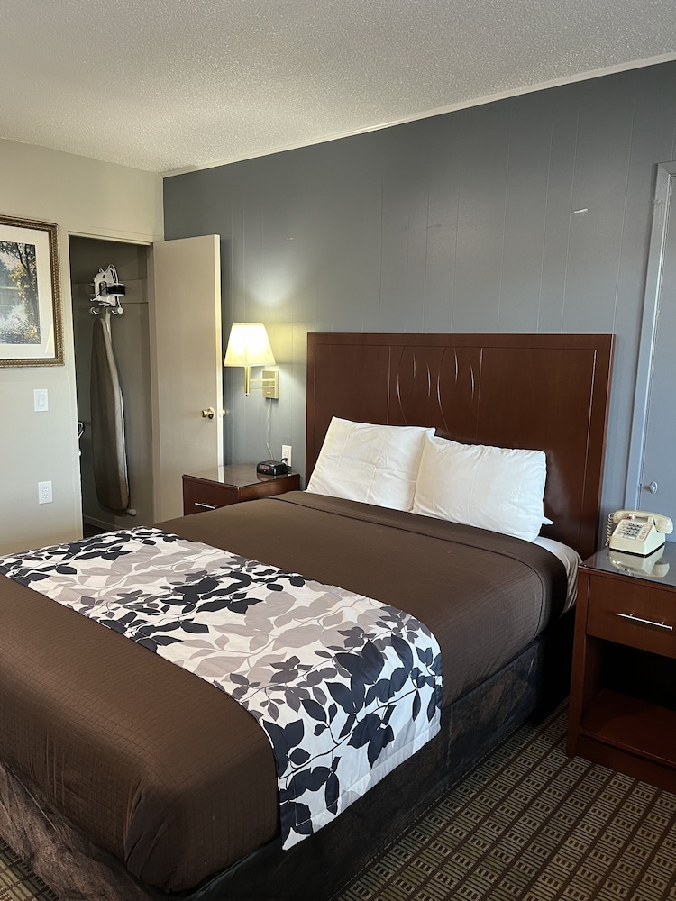 travelers inn eugene university