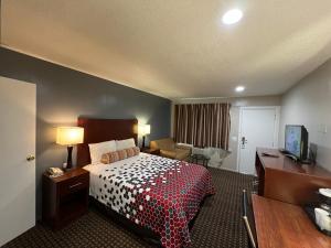 travelers inn eugene university