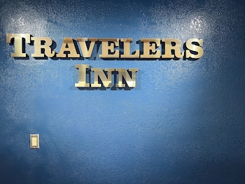 travelers inn eugene university