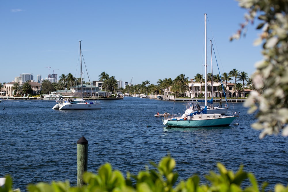 the pillars hotel and club