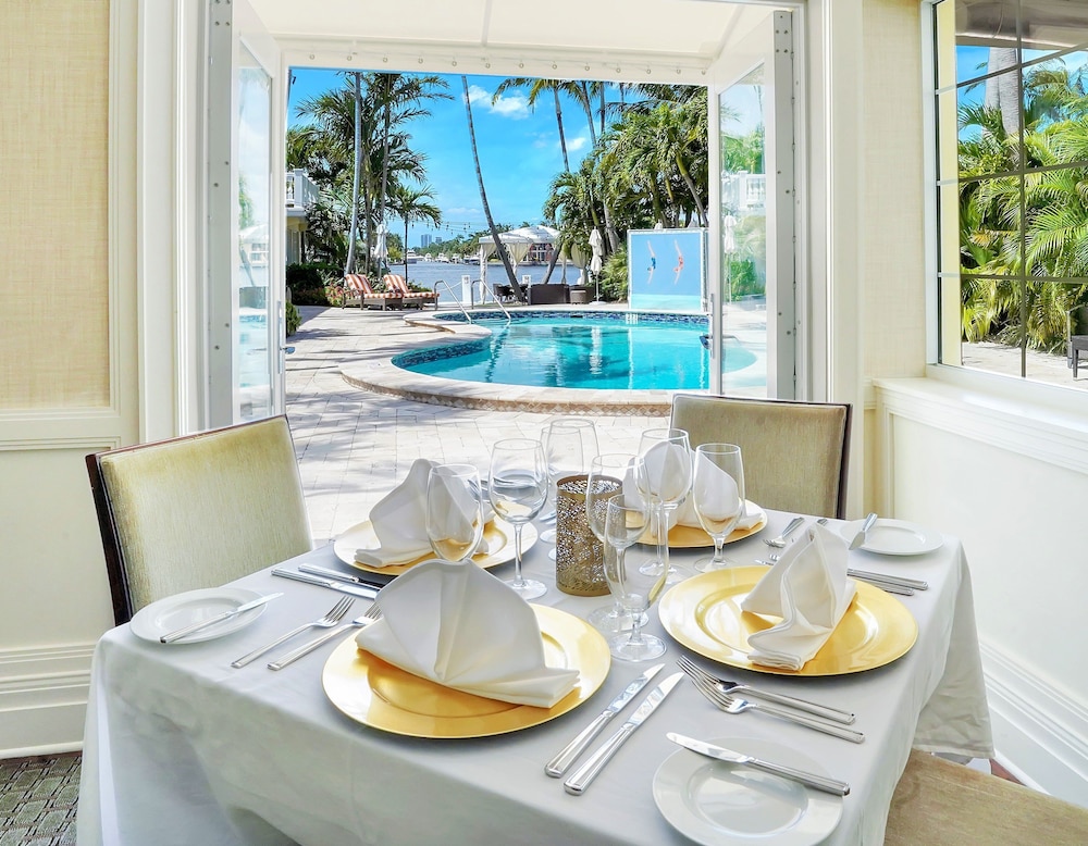 the pillars hotel and club