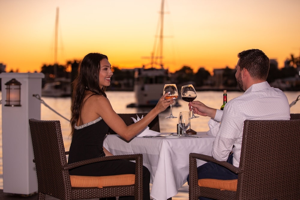 the pillars hotel and club