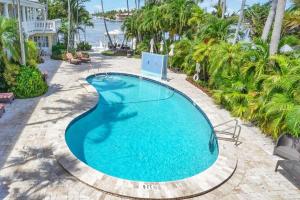 the pillars hotel and club