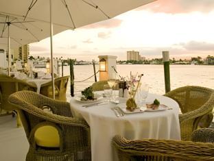 the pillars hotel and club