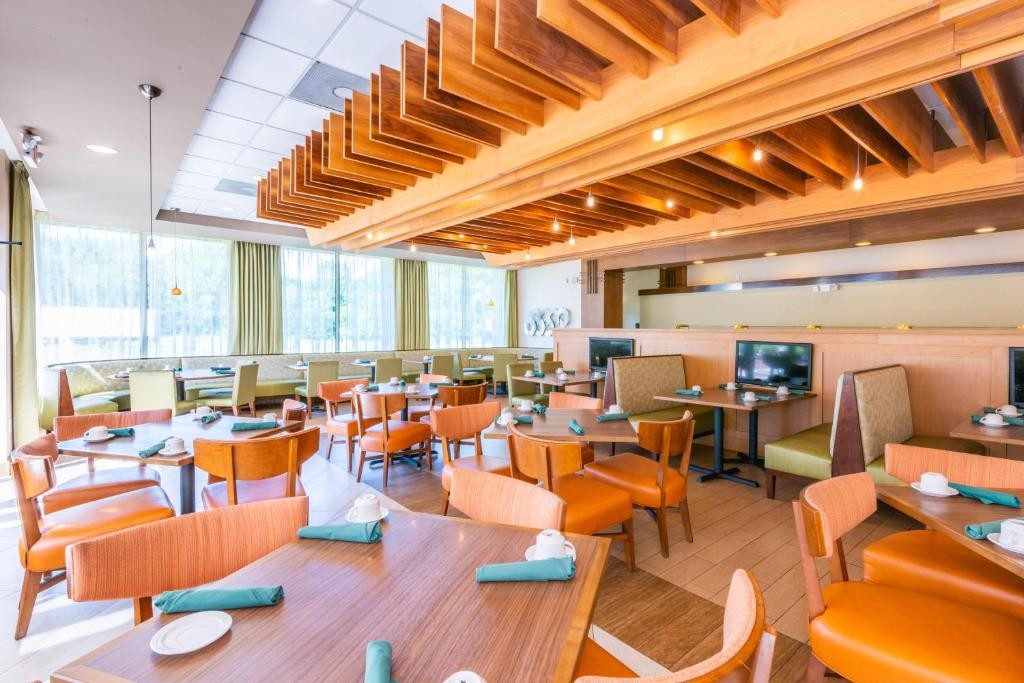 doubletree by hilton greensboro airport