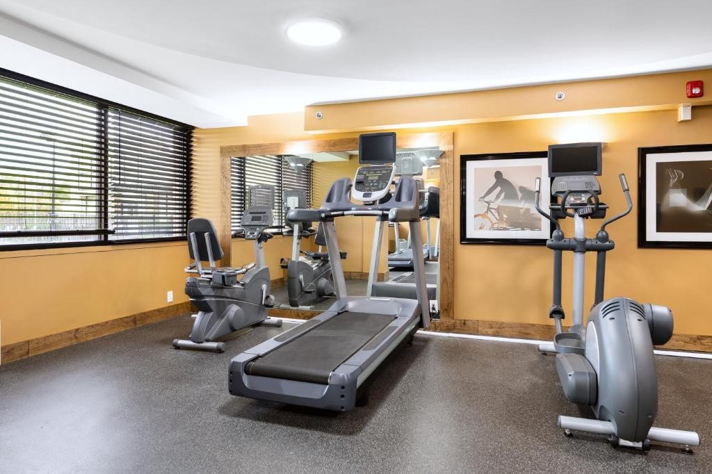 doubletree by hilton greensboro airport