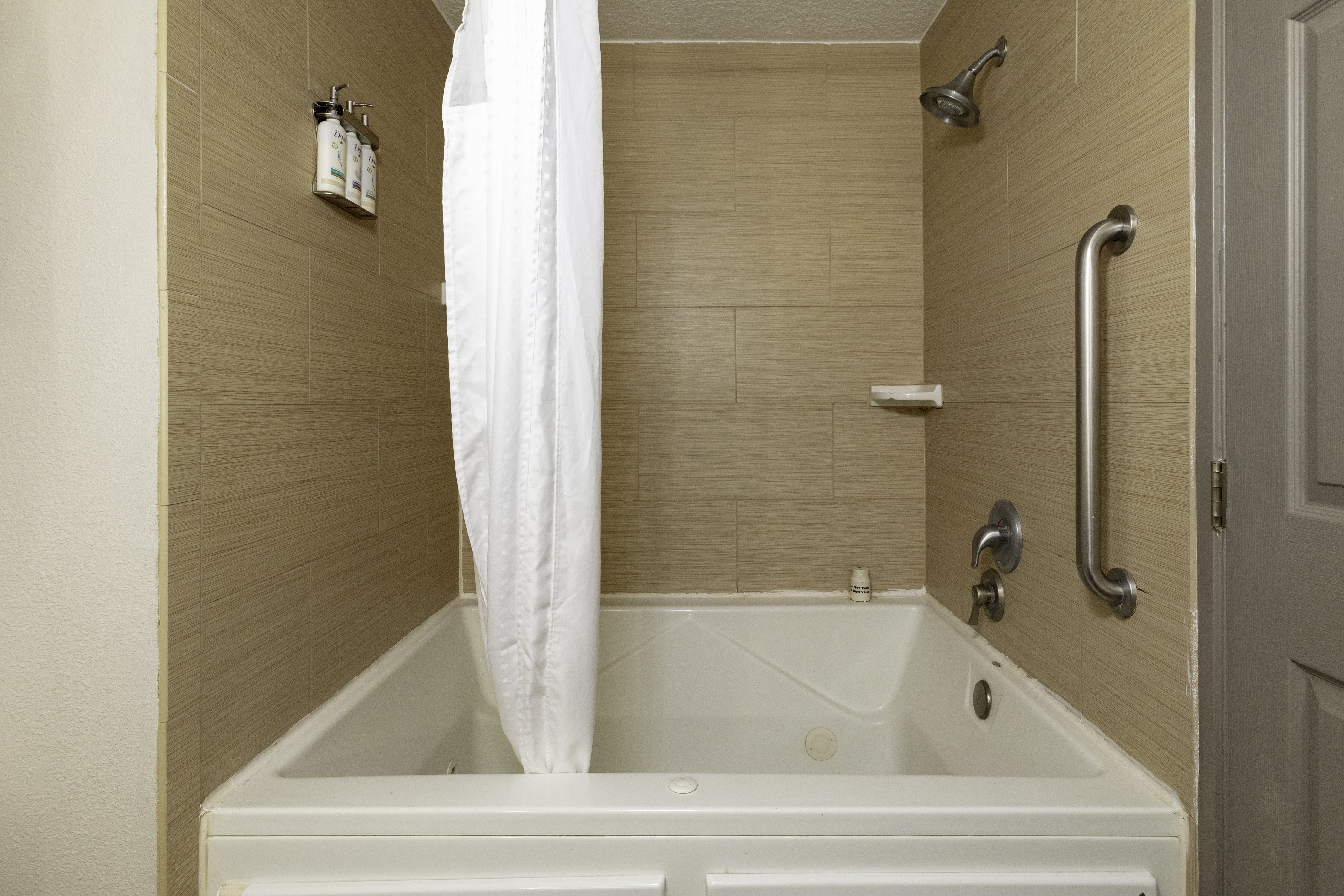 holiday inn express and suites jacksonville airport by ihg