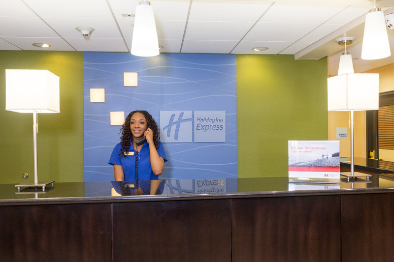 holiday inn express and suites jacksonville airport by ihg
