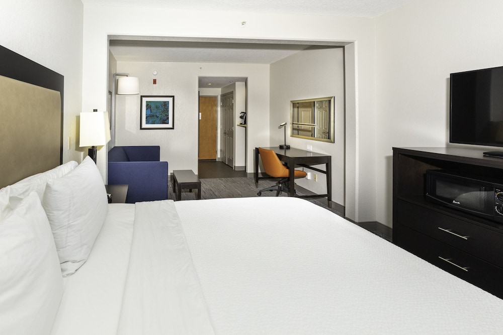 holiday inn express and suites jacksonville airport by ihg