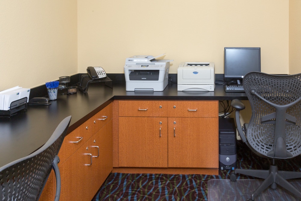 holiday inn express and suites jacksonville airport by ihg