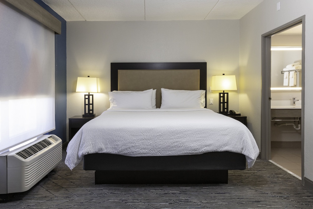 holiday inn express and suites jacksonville airport by ihg
