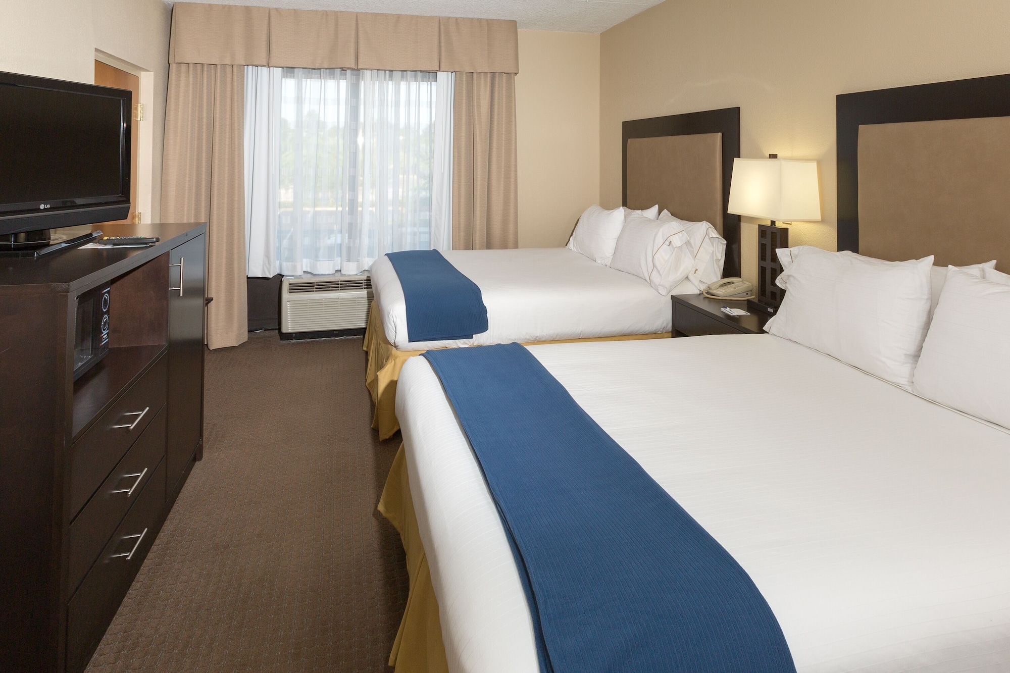 holiday inn express and suites jacksonville airport by ihg