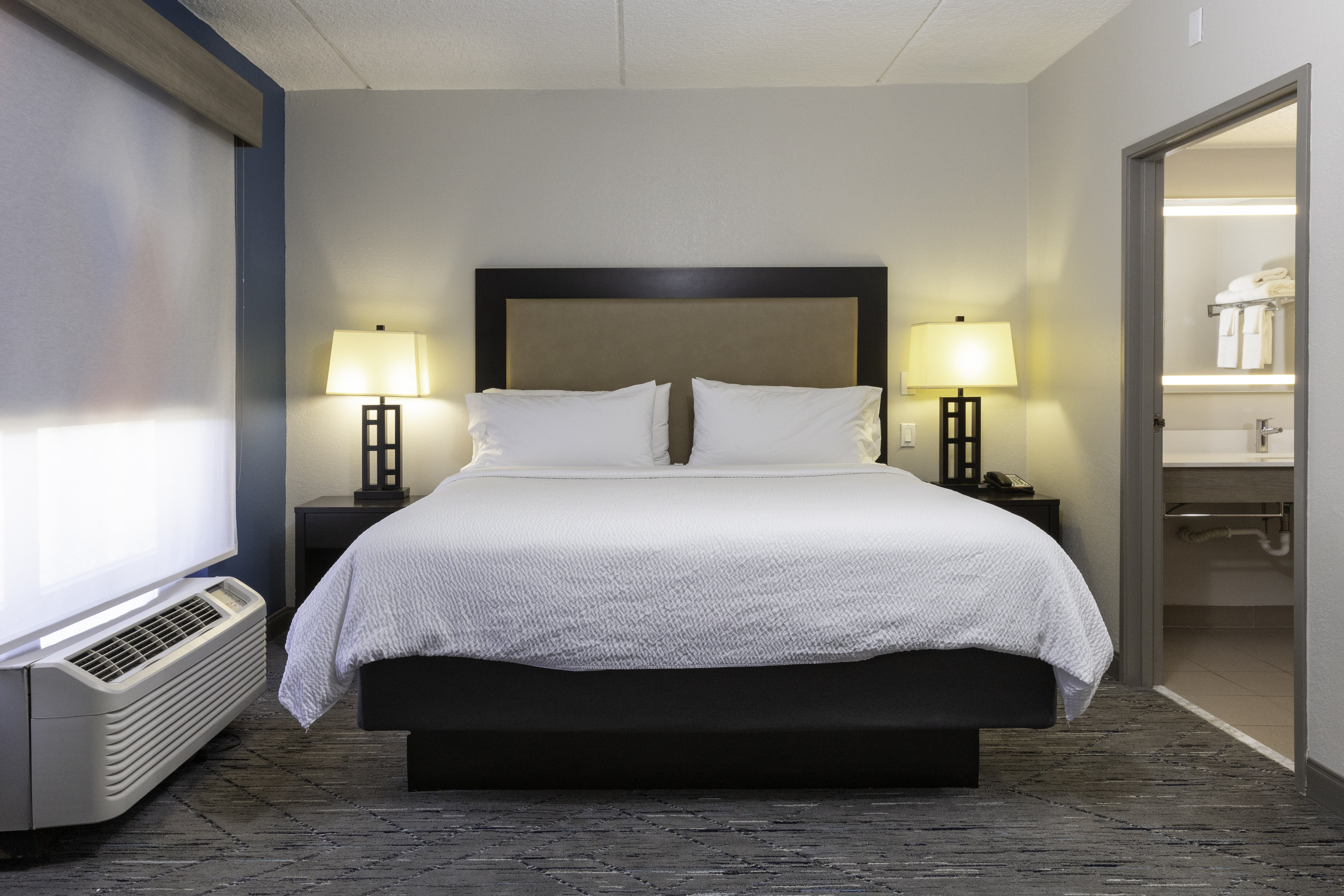 holiday inn express and suites jacksonville airport by ihg