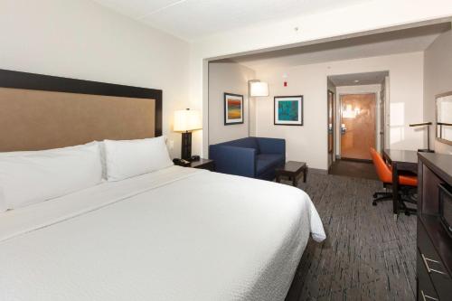 holiday inn express and suites jacksonville airport by ihg