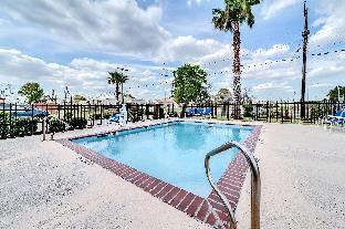 econo lodge lake charles university area