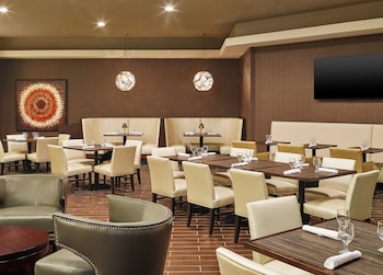 sheraton lisle naperville hotel