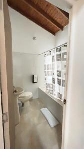 hostal lleras calle 8 hostel