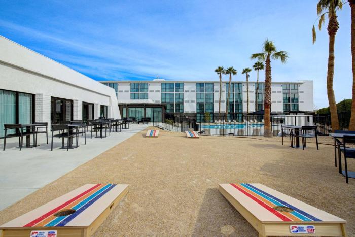 doubletree by hilton palmdale ca