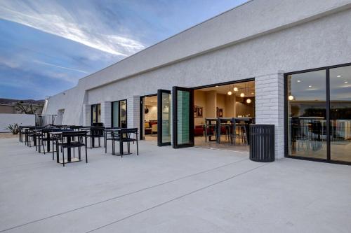 doubletree by hilton palmdale ca
