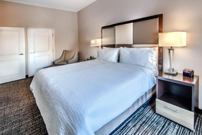 holiday inn and suites scottsdale north airpark
