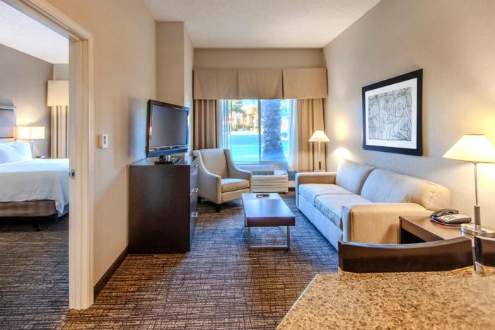 holiday inn and suites scottsdale north airpark