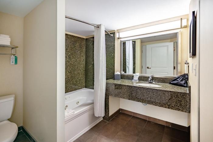 holiday inn and suites scottsdale north airpark