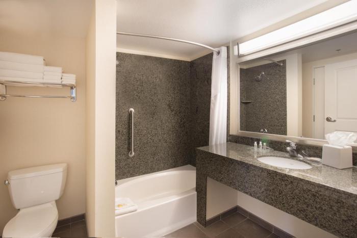 holiday inn and suites scottsdale north airpark