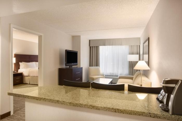 holiday inn and suites scottsdale north airpark