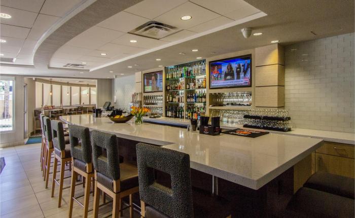 holiday inn and suites scottsdale north airpark