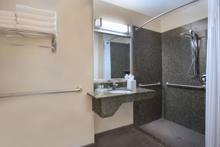 holiday inn and suites scottsdale north airpark