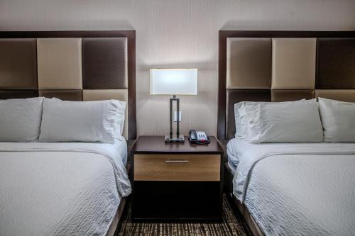 holiday inn and suites scottsdale north airpark