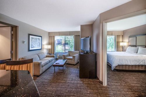 holiday inn and suites scottsdale north airpark