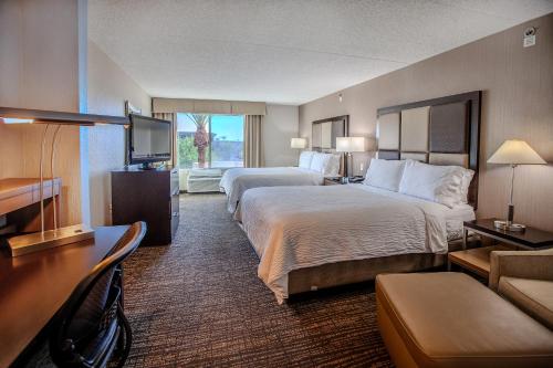 holiday inn and suites scottsdale north airpark