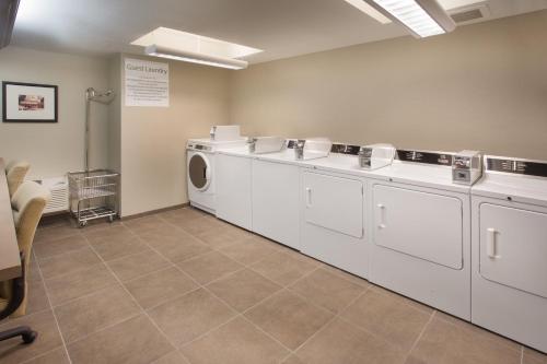 holiday inn and suites scottsdale north airpark