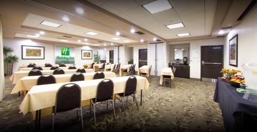 holiday inn and suites scottsdale north airpark