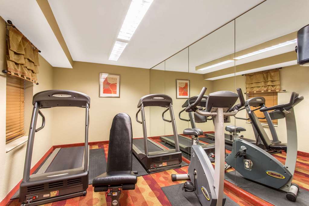 dulles suites