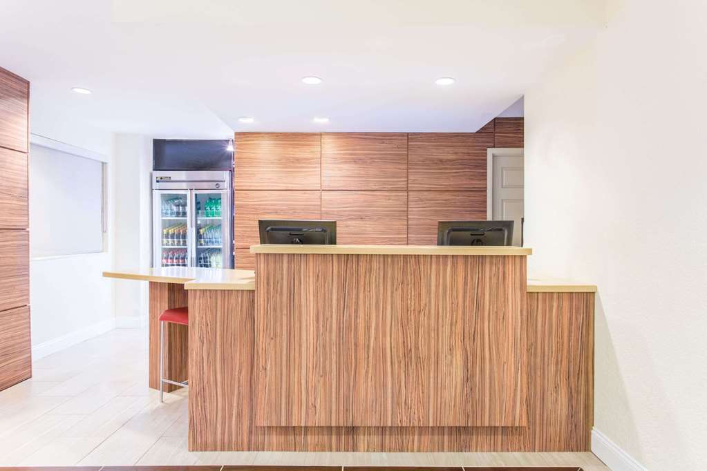 dulles suites