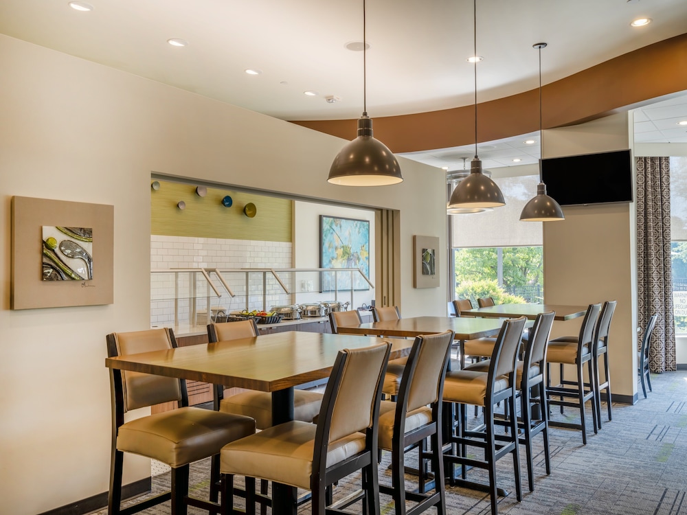 holiday inn greensboro coliseum by ihg