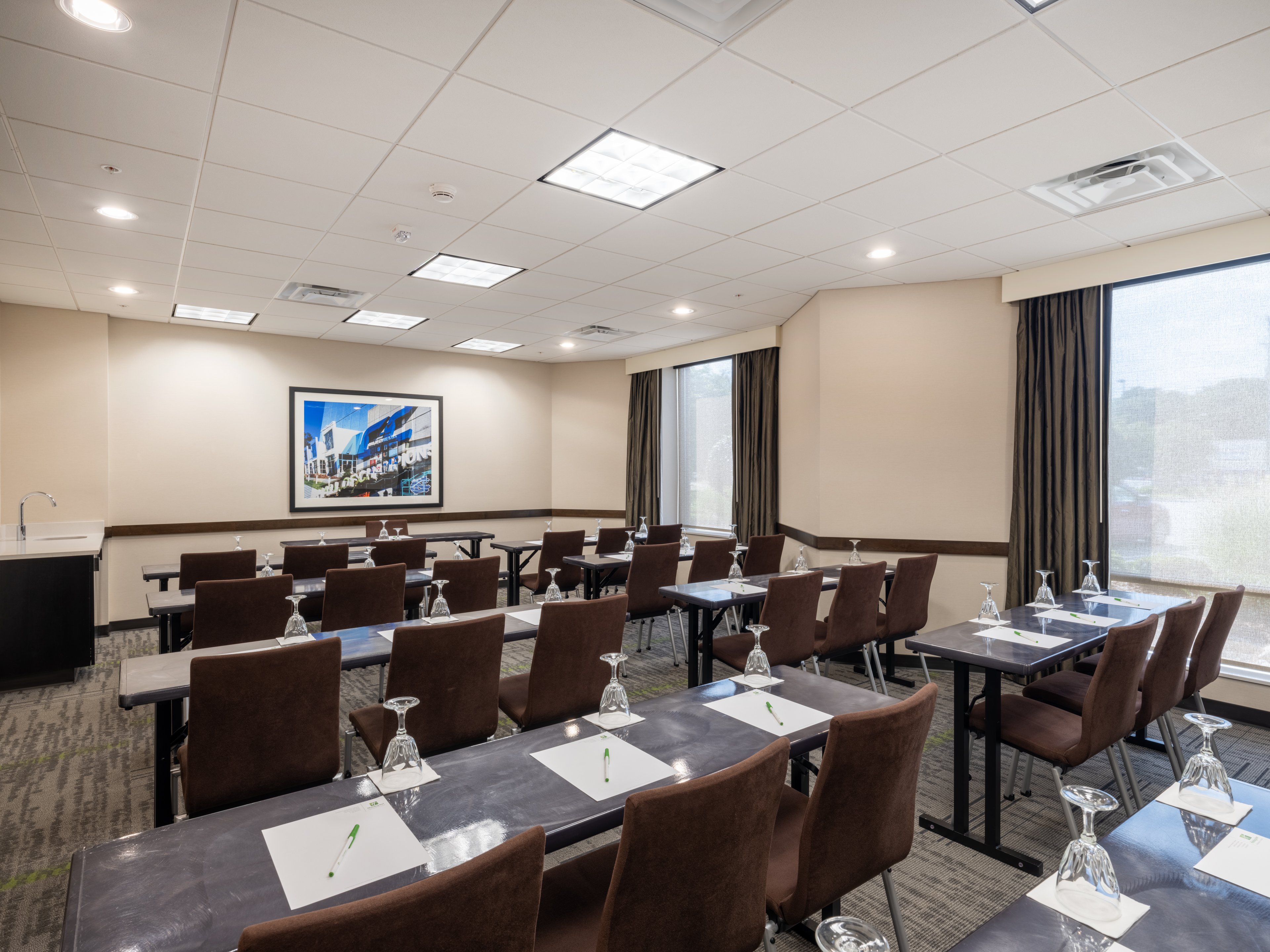 holiday inn greensboro coliseum by ihg