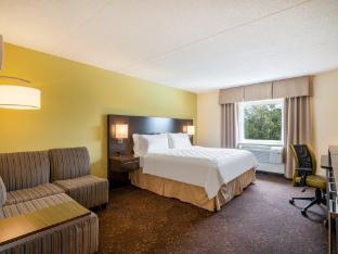 holiday inn greensboro coliseum by ihg