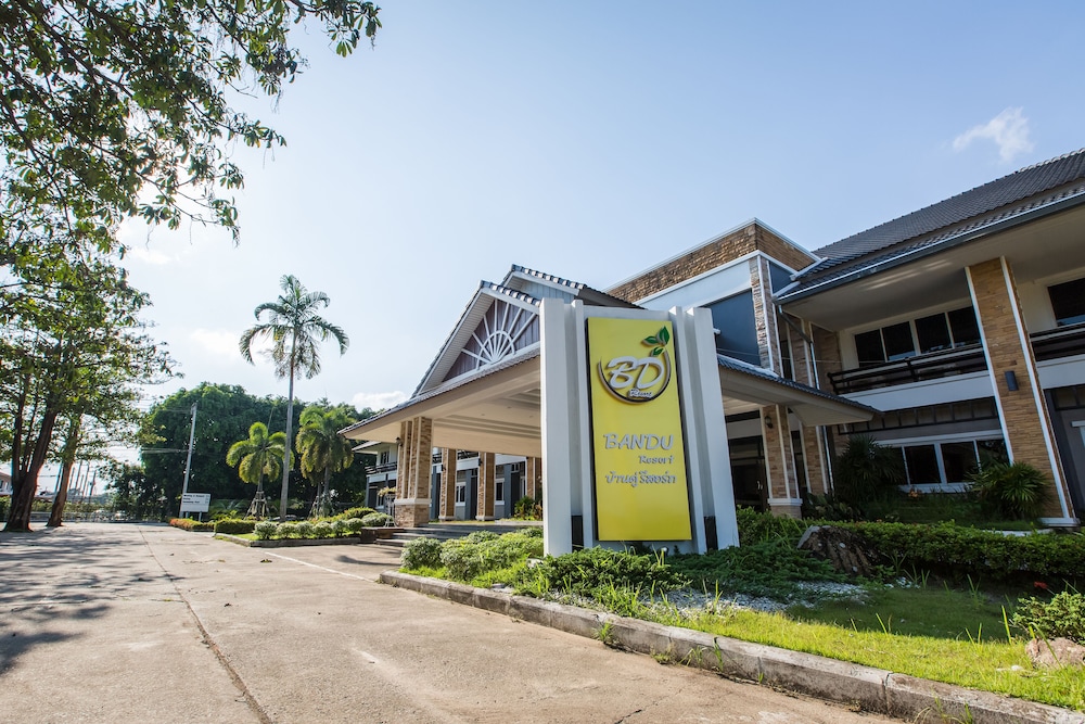 the space airport hotel chiang rai