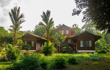 Kenaki Lodge,Limon>>Cahuita,3 star