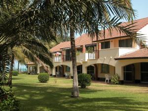 Kololi Beach Resort,Near Bijilo Forest Park,4 star